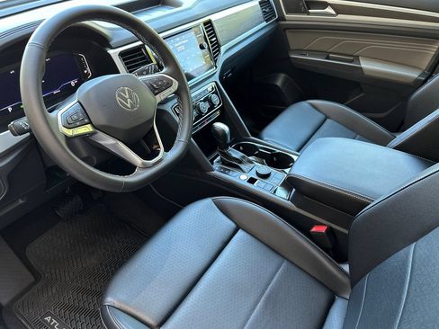 Used 2022 Volkswagen Atlas SE w/ Panoramic Sunroof Package AWD/4WD image 10