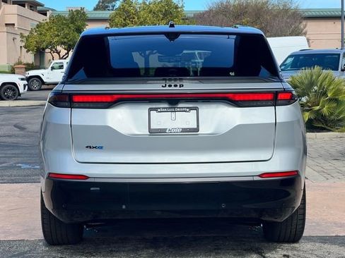 Used 2024 Jeep Wagoneer Launch Edition image 14