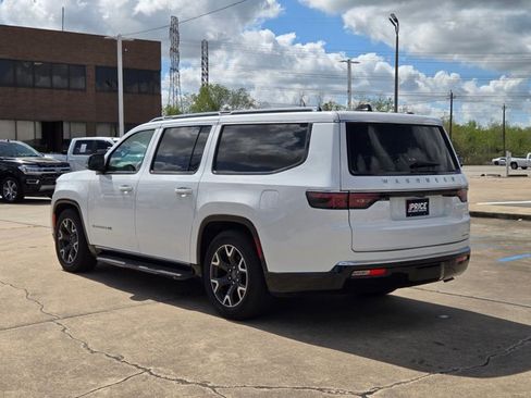 Used 2024 Jeep Wagoneer L Series III w/ Flexible Seating Group image 7