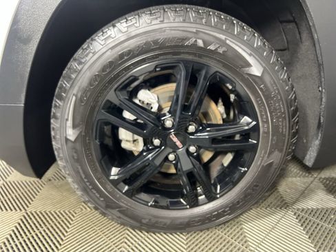Used 2022 GMC Terrain AT4 AWD/4WD image 32