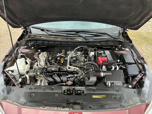 Used 2025 Nissan Altima 2.5 SV FWD image 26