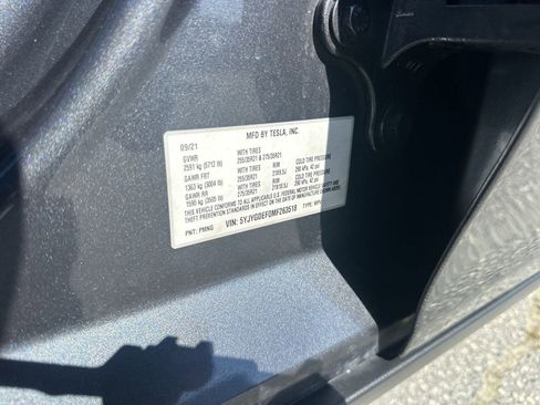 Used 2021 Tesla Model Y Performance image 37