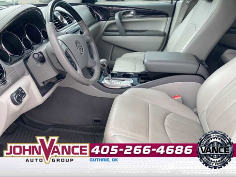 Used 2017 Buick Enclave Leather image 3