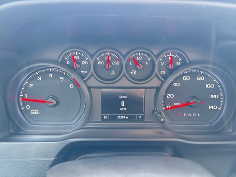 Used 2022 Chevrolet Silverado 2500 Custom w/ Custom Value Package RWD image 14