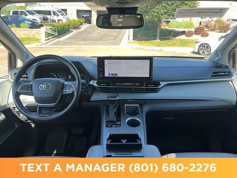 Used 2025 Toyota Sienna XLE w/ XLE Plus Package FWD image 16