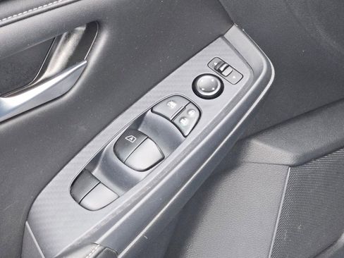 Used 2024 Nissan Sentra SV image 18