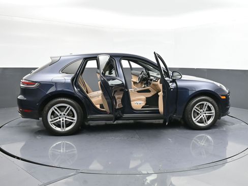 Used 2021 Porsche Macan S image 39