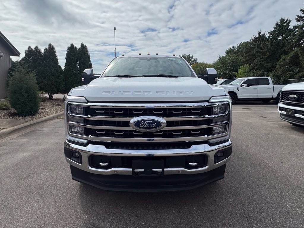 Used 2024 Ford F350 4x4 Crew Cab Super Duty image 3