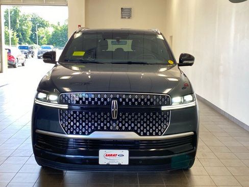 New 2026 Lincoln Navigator Reserve AWD/4WD image 33
