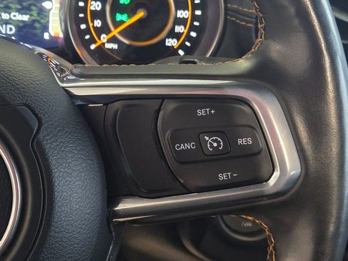 Used 2022 Jeep Wrangler Unlimited Sahara image 16