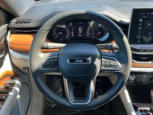 Used 2023 Jeep Compass Limited AWD/4WD image 11