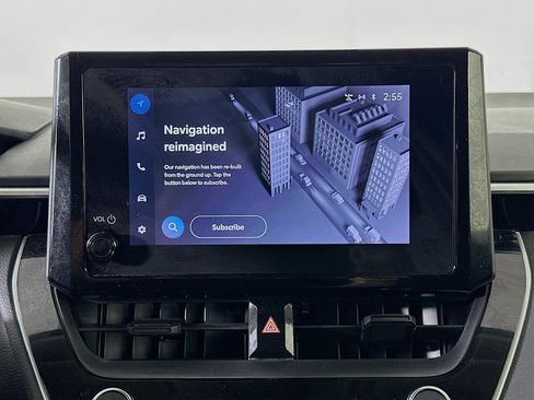 Used 2025 Toyota Corolla LE image 21