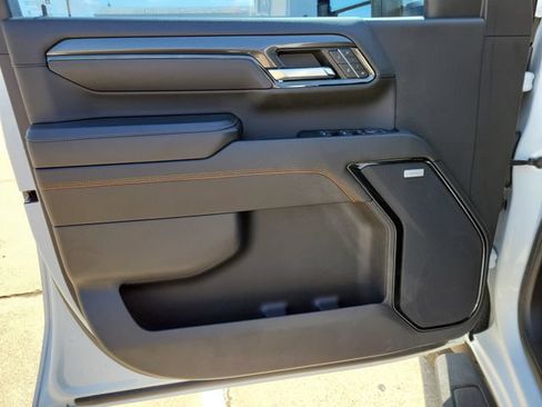 Used 2024 GMC Sierra 2500 AT4 w/ AT4 Preferred Package AWD/4WD image 18