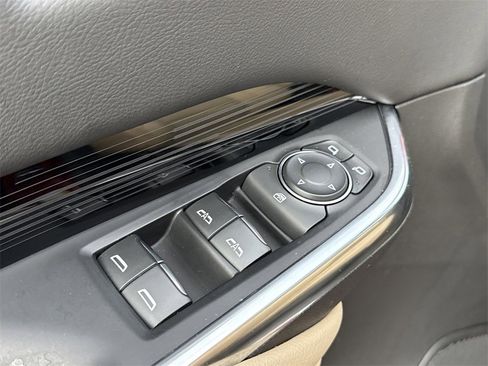 Used 2024 Cadillac XT4 Luxury w/ Cold Weather Package image 21