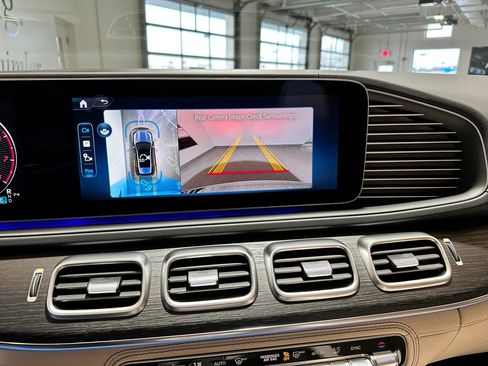 Certified 2026 Mercedes-Benz GLE 450 4MATIC image 10