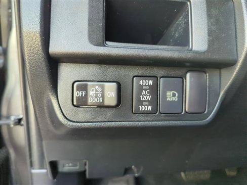 Used 2019 Toyota Tacoma TRD Sport w/ Technology Package RWD image 16