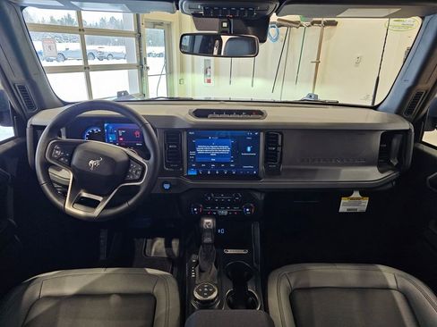 Used 2024 Ford Bronco Big Bend w/ Sasquatch Package image 26