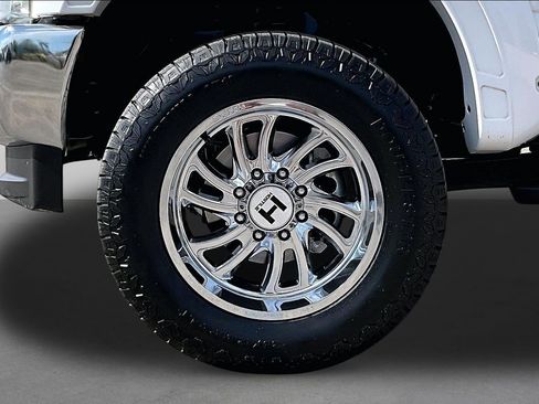 Used 2017 Ford F250 Lariat w/ Lariat Value Package AWD/4WD image 8