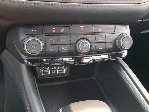 Used 2026 Dodge Durango GT w/ Blacktop Package AWD/4WD image 17