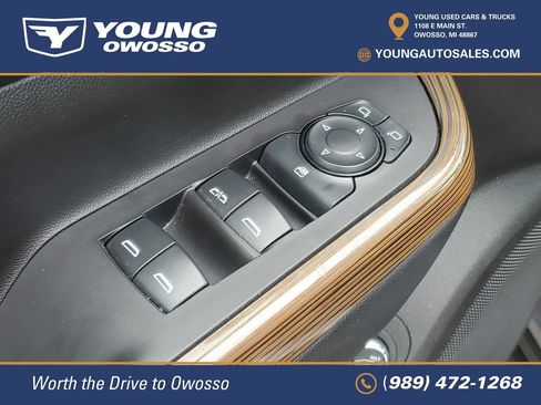 Used 2020 GMC Acadia SLE w/ Driver Convenience Package FWD image 22