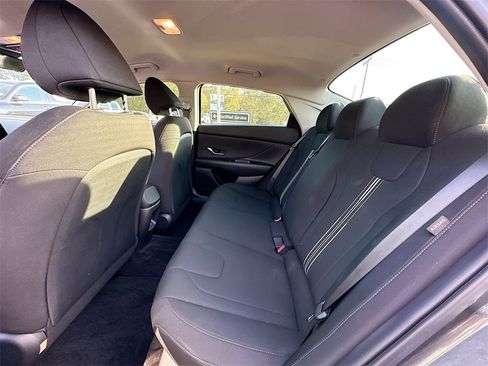 Used 2024 Hyundai Elantra SEL image 4