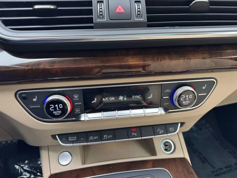 Used 2018 Audi Q5 2.0T Premium Plus w/ Premium Plus Package image 34