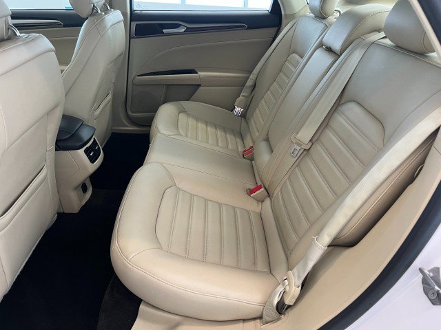 Used 2015 Ford Fusion SE w/ Equipment Group 202A FWD image 30