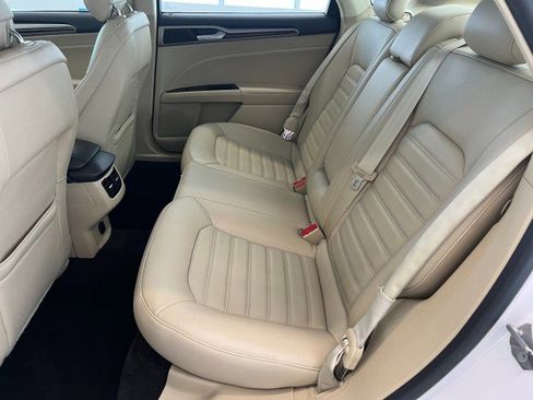 Used 2015 Ford Fusion SE w/ Equipment Group 202A FWD image 30