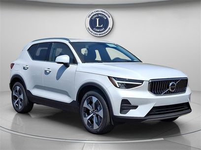 New 2025 Volvo XC40 B5 Core w/ Protection Package Premier
