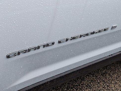 New 2026 Jeep Grand Cherokee L Limited image 5