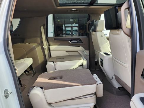 New 2026 GMC Yukon XL Denali w/ Denali Reserve Package AWD/4WD image 53