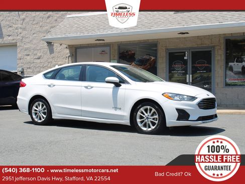 Used 2019 Ford Fusion SE image 1
