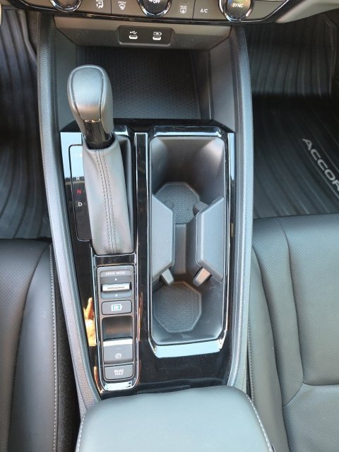 Used 2024 Honda Accord Sport image 9