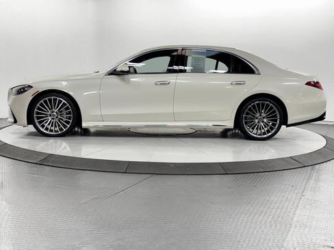 Used 2023 Mercedes-Benz S 500 4MATIC w/ AMG Line image 4