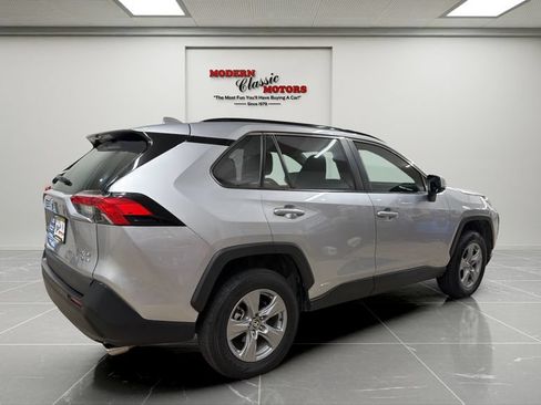 Used 2025 Toyota RAV4 XLE AWD/4WD image 5