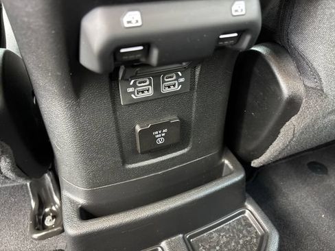 Used 2025 Jeep Wrangler Unlimited Sahara w/ Safety Group AWD/4WD image 14