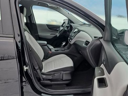 Used 2023 Chevrolet Equinox LS w/ LS Convenience Package image 14