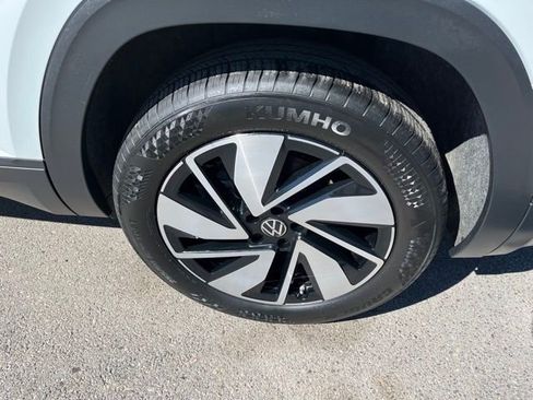 Used 2024 Volkswagen Atlas SE image 20