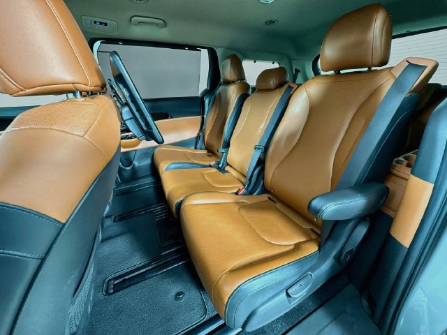 Used 2022 Kia Carnival SX FWD image 22