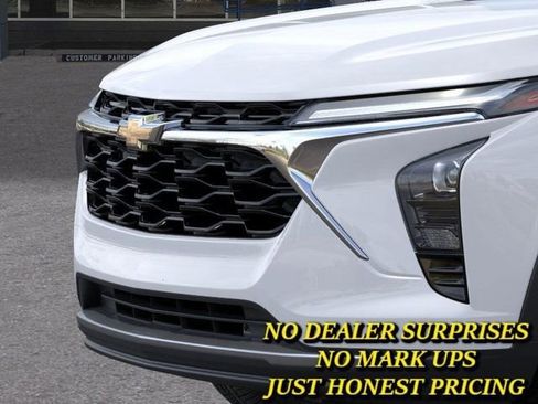 New 2026 Chevrolet Trax LT w/ Driver Confidence Package image 13