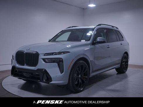 Used 2026 BMW X7 xDrive40i w/ M Sport Package image 1