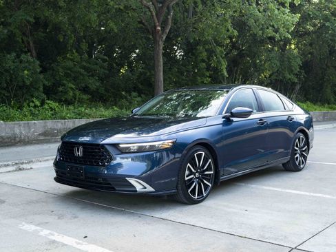 Certified 2024 Honda Accord Touring image 5