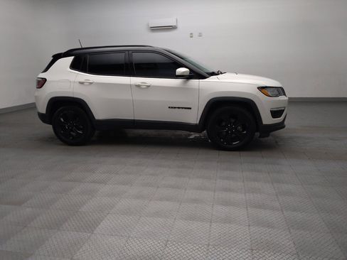 Used 2020 Jeep Compass Latitude FWD image 11