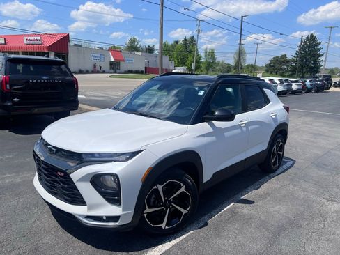Used 2021 Chevrolet TrailBlazer RS w/ Sun and Liftgate Package FWD image 15