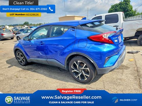 Used 2018 Toyota C-HR XLE FWD image 3