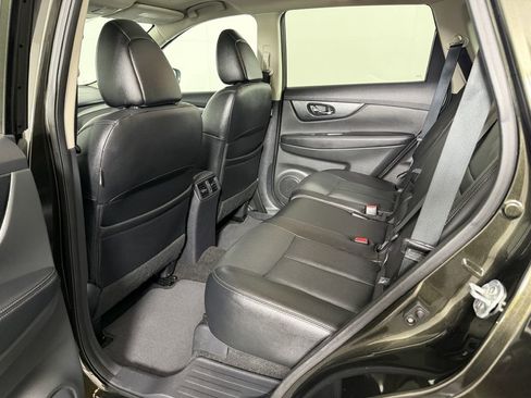 Used 2016 Nissan Rogue SL w/ SL Premium Package AWD/4WD image 18