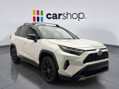 Used 2022 Toyota RAV4 XSE AWD/4WD image 7