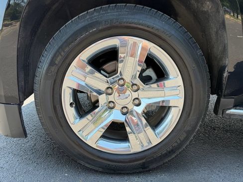 Used 2017 Chevrolet Tahoe Premier AWD/4WD image 32