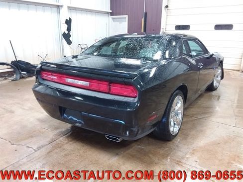 Used 2013 Dodge Challenger R/T Plus image 2