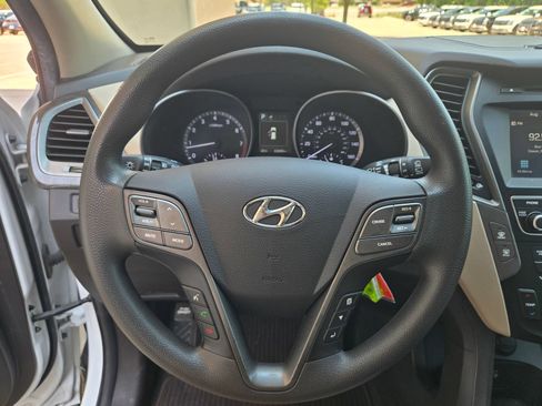 Used 2017 Hyundai Santa Fe Sport FWD image 11